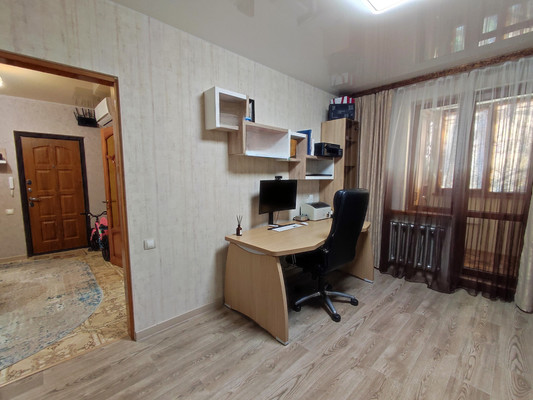 Продам многокомнатную квартиру, Балаклавская ул, 51, Симферополь г