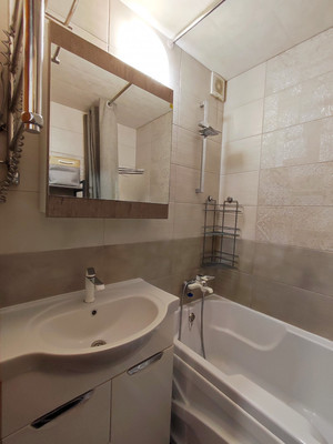 Продам многокомнатную квартиру, Балаклавская ул, 51, Симферополь г