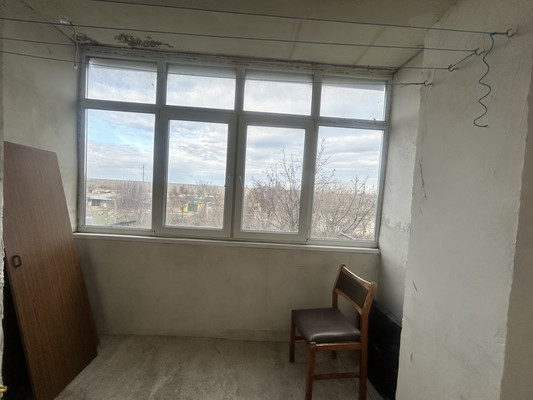 Продам трехкомнатную (3-комн.) квартиру, Цурцумия ул, 4а, Октябрьское пгт