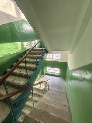 Продам трехкомнатную (3-комн.) квартиру, Цурцумия ул, 4а, Октябрьское пгт