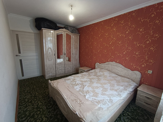 Продам двухкомнатную (2-комн.) квартиру, Мовсисяна ул, 7, Нальчик г