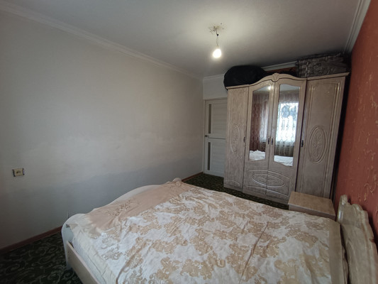 Продам двухкомнатную (2-комн.) квартиру, Мовсисяна ул, 7, Нальчик г