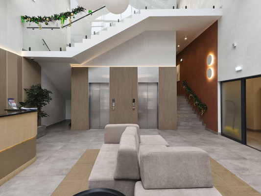 Продам трехкомнатную (3-комн.) квартиру, Парковый пр-кт, 56, Пермь г