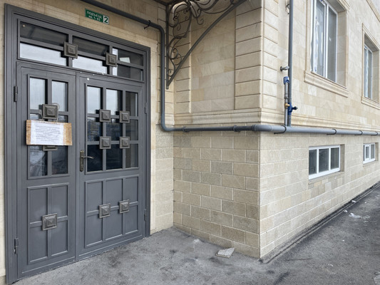 Продам двухкомнатную (2-комн.) квартиру, Налоева ул, 10, Нальчик г