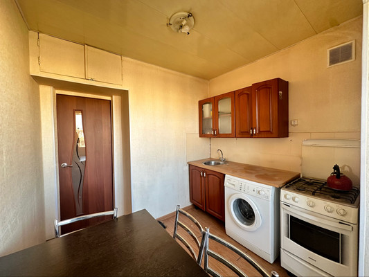 Продам двухкомнатную (2-комн.) квартиру, Чегемская ул, 66, Нальчик г