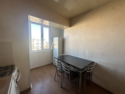 Продам двухкомнатную (2-комн.) квартиру, Чегемская ул, 66, Нальчик г