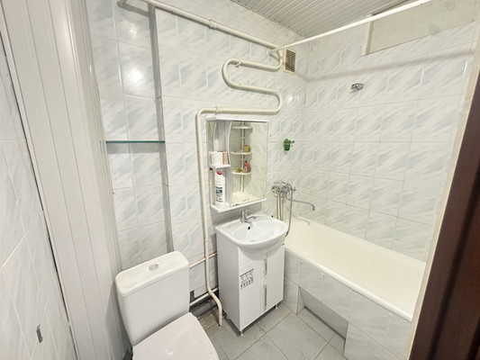 Продам двухкомнатную (2-комн.) квартиру, Чегемская ул, 66, Нальчик г