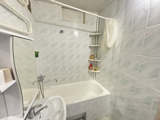 Продам двухкомнатную (2-комн.) квартиру, Чегемская ул, 66, Нальчик г