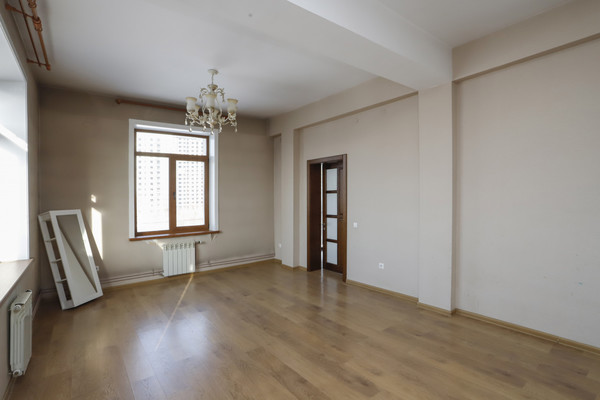 Продам коммерческое помещение 550 м2, Ипподромная ул, 1641, Иркутск г