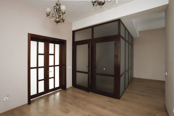 Продам коммерческое помещение 550 м2, Ипподромная ул, 1641, Иркутск г