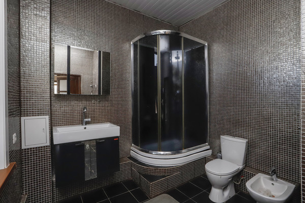 Продам коммерческое помещение 550 м2, Ипподромная ул, 1641, Иркутск г