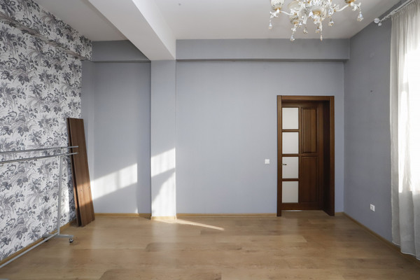 Продам коммерческое помещение 550 м2, Ипподромная ул, 1641, Иркутск г