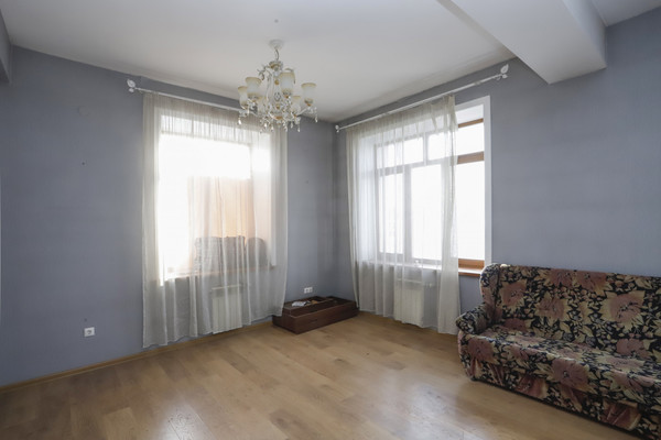 Продам коммерческое помещение 550 м2, Ипподромная ул, 1641, Иркутск г