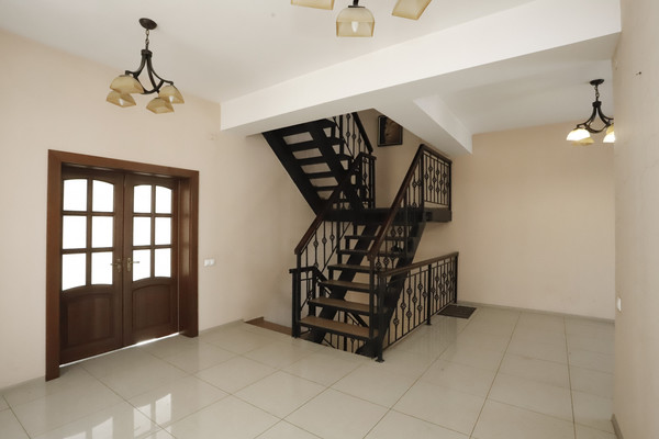 Продам коммерческое помещение 550 м2, Ипподромная ул, 1641, Иркутск г