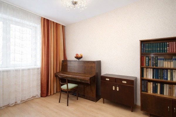 Продам двухкомнатную (2-комн.) квартиру, Нижегородская ул, 11, Москва г