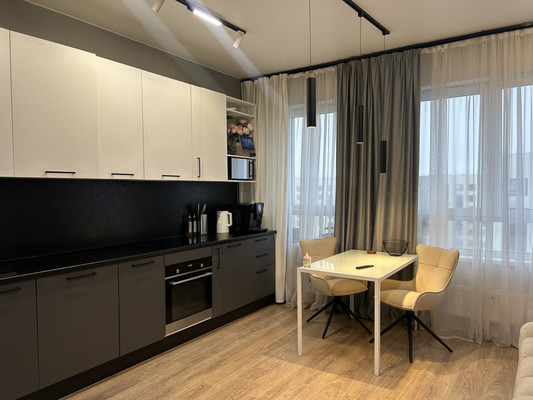 Продам трехкомнатную (3-комн.) квартиру, академика Северина (Мирный мкр.) ул, 13, Мирный п