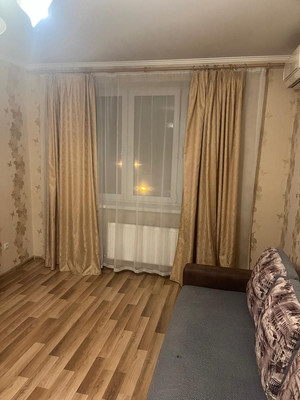 Сдам однокомнатную (1-комн.) квартиру, Автолюбителей ул, 52к5, Краснодар г