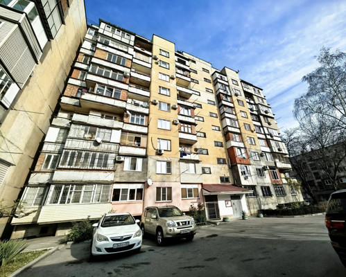 Продам однокомнатную (1-комн.) квартиру, Ватутина ул, 32кб, Нальчик г