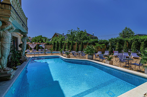 Продам гостиницу 1 618 м2, Приморский пер, 16, Витязево с