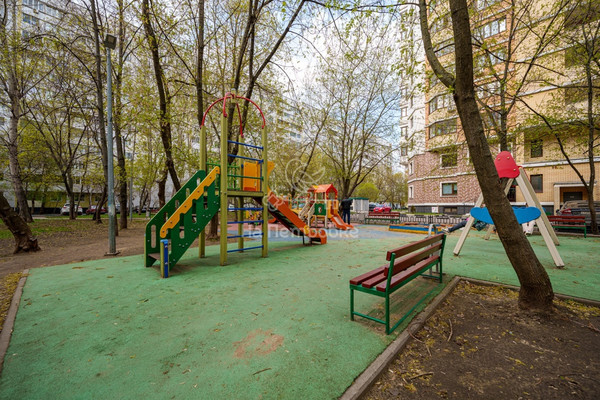 Продам трехкомнатную (3-комн.) квартиру, Коломенская ул, 21, Москва г