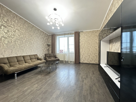 Продам трехкомнатную (3-комн.) квартиру, Черняховского ул, 30А, Санкт-Петербург г