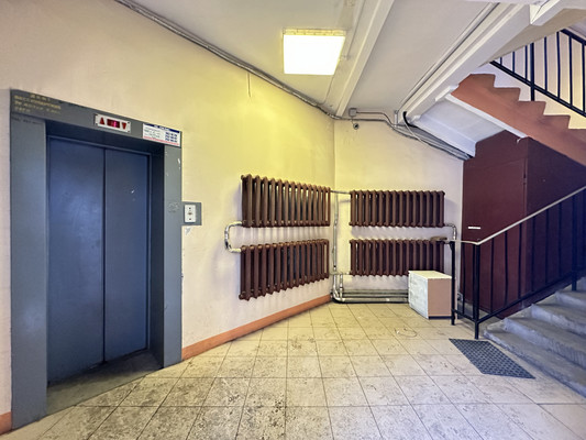 Продам трехкомнатную (3-комн.) квартиру, Черняховского ул, 30А, Санкт-Петербург г