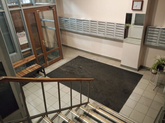 Продам однокомнатную (1-комн.) квартиру, Большая Пионерская ул, 33к2, Москва г