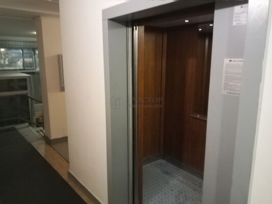 Продам однокомнатную (1-комн.) квартиру, Большая Пионерская ул, 33к2, Москва г