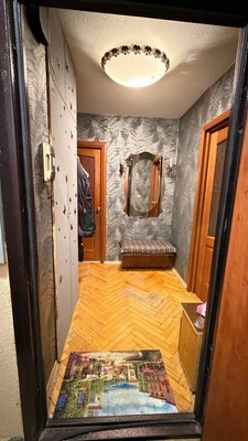 Продам двухкомнатную (2-комн.) квартиру, Кировоградская ул, 16к1, Москва г