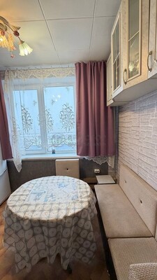 Продам двухкомнатную (2-комн.) квартиру, Кировоградская ул, 16к1, Москва г