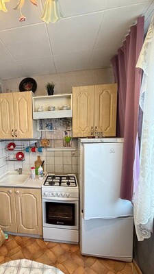 Продам двухкомнатную (2-комн.) квартиру, Кировоградская ул, 16к1, Москва г