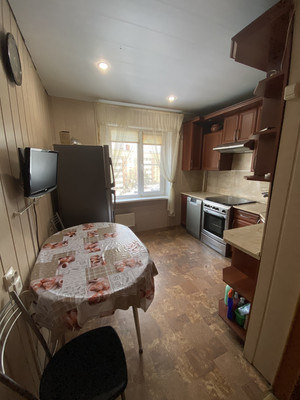 Продам трехкомнатную (3-комн.) квартиру, 44А, Тельмана п