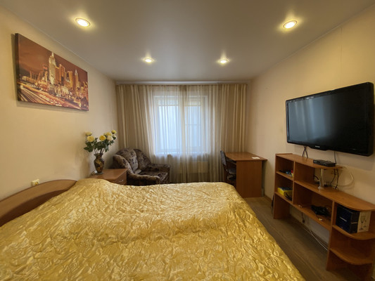 Продам трехкомнатную (3-комн.) квартиру, 44А, Тельмана п