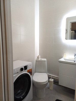 Продам однокомнатную (1-комн.) квартиру, Тихая ул, 3к3, Бугры п