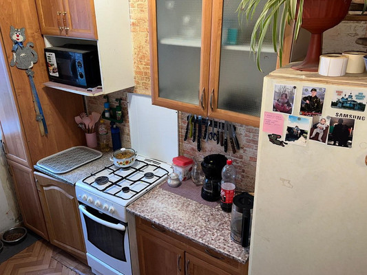 Продам трехкомнатную (3-комн.) квартиру, Нарвское ш, 33, Кипень д