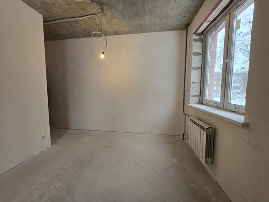 Продам трехкомнатную (3-комн.) квартиру, Горького ул, 10, Малино рп