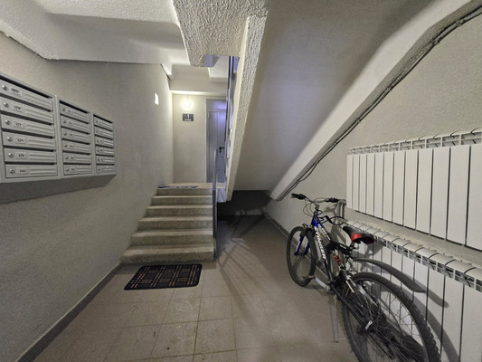 Продам трехкомнатную (3-комн.) квартиру, Горького ул, 10, Малино рп