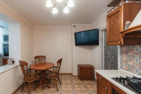 Продам трехкомнатную (3-комн.) квартиру, Ямская ул, 3к1, Ханты-Мансийск г