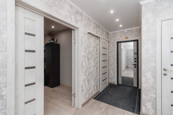 Продам трехкомнатную (3-комн.) квартиру, Ямская ул, 3к1, Ханты-Мансийск г