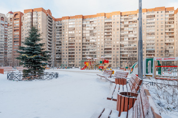 Продам трехкомнатную (3-комн.) квартиру, Звёздная ул, 5к1, Санкт-Петербург г