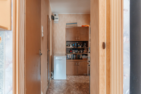 Продам трехкомнатную (3-комн.) квартиру, Звёздная ул, 5к1, Санкт-Петербург г