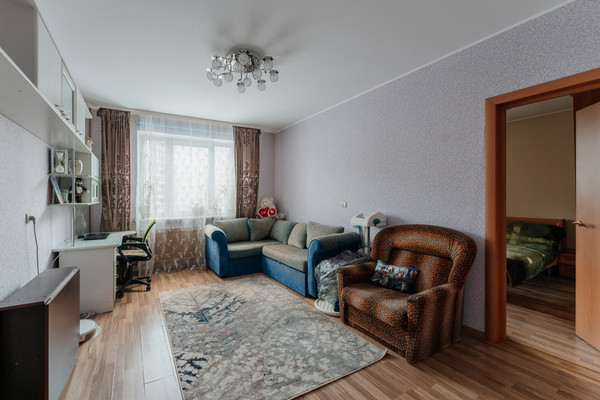 Продам трехкомнатную (3-комн.) квартиру, Звёздная ул, 5к1, Санкт-Петербург г