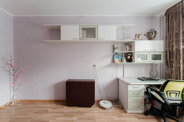 Продам трехкомнатную (3-комн.) квартиру, Звёздная ул, 5к1, Санкт-Петербург г