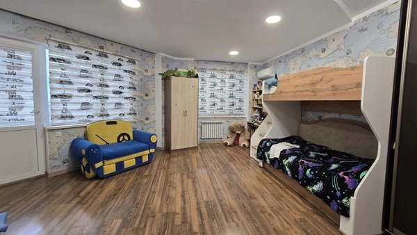 Продам двухкомнатную (2-комн.) квартиру, Промышленная ул, 2, Анапа г