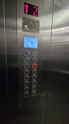 Продам двухкомнатную (2-комн.) квартиру, Промышленная ул, 2, Анапа г