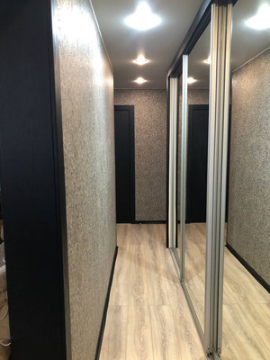 Продам трехкомнатную (3-комн.) квартиру, Большая Московская ул, 110/2, Великий Новгород г