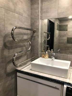 Продам трехкомнатную (3-комн.) квартиру, Большая Московская ул, 110/2, Великий Новгород г