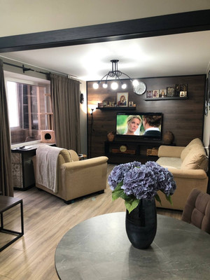 Продам трехкомнатную (3-комн.) квартиру, Большая Московская ул, 110/2, Великий Новгород г