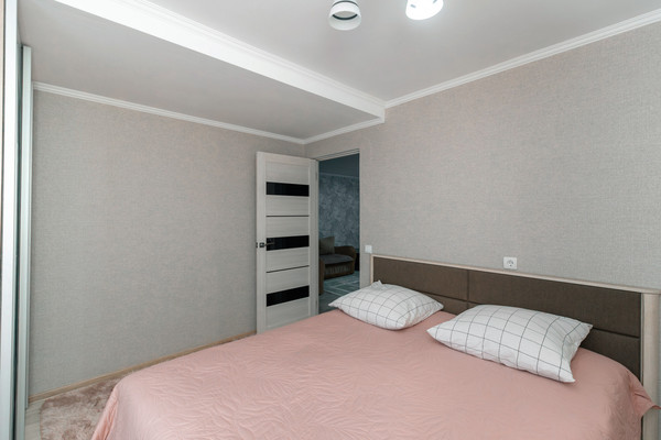 Продам дом, Зырянова ул, 13, Ханты-Мансийск г, 0 км от города