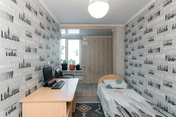 Продам дом, Зырянова ул, 13, Ханты-Мансийск г, 0 км от города